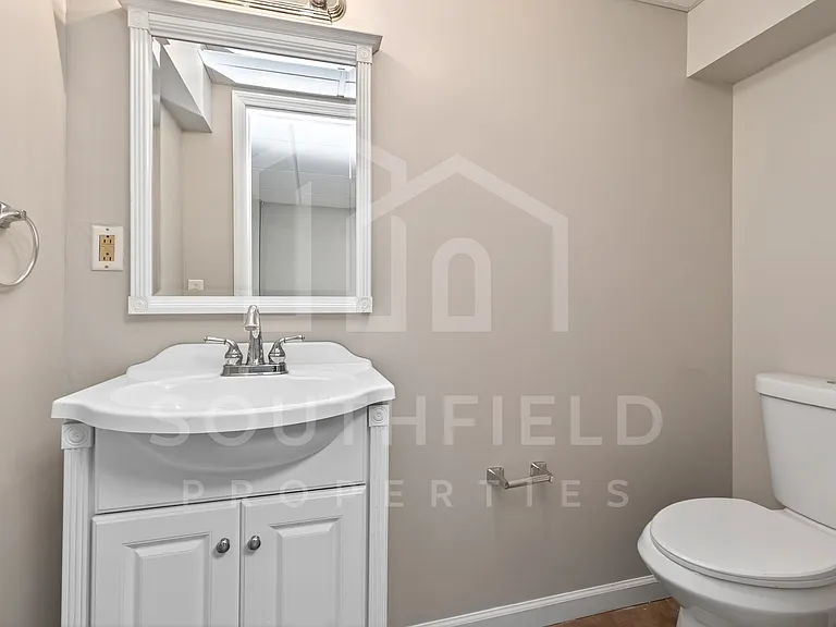1069 Crisfield Dr #1 — Photo 30