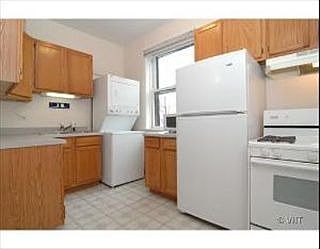2nd image of 941 E Hyde Park Blvd Unit 3
