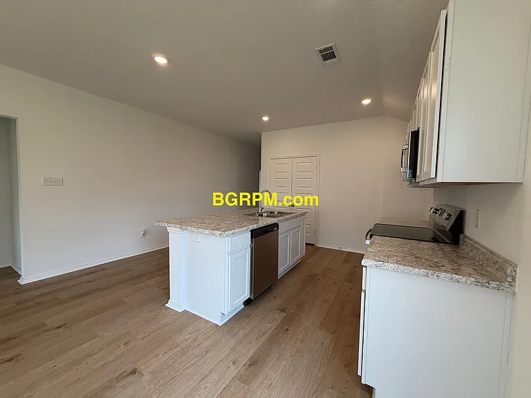 55 Maddison Rachael — Photo 3