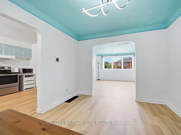 873 Woodroffe Ave — Photo 14