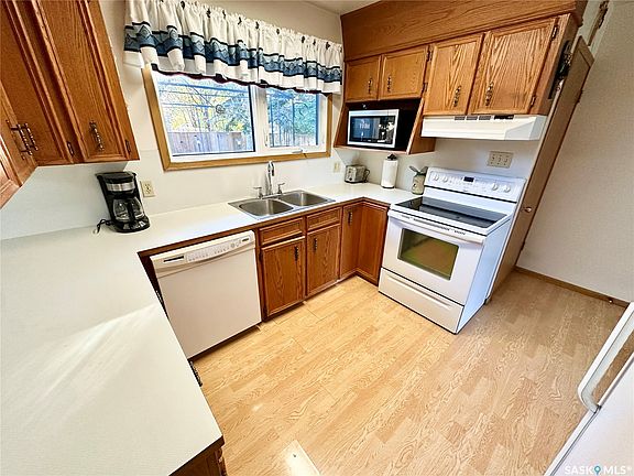 3rd image of 236 13th Street NE