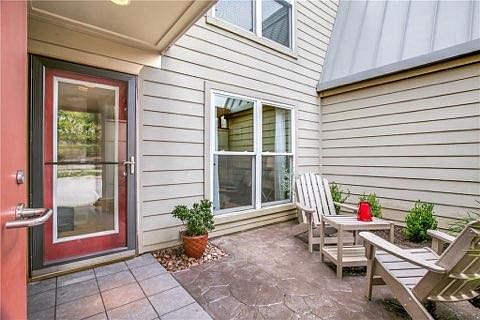 2nd image of 3955 Buena Vista St Unit E