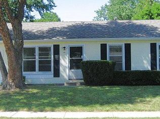 2504 Worcester Dr, Champaign, IL 61821