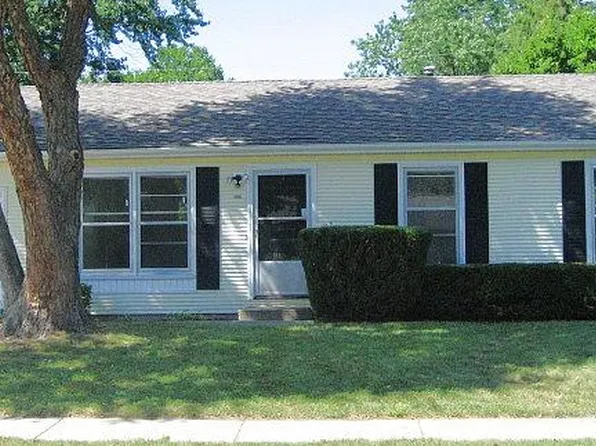 2504 Worcester Dr, Champaign, IL 61821