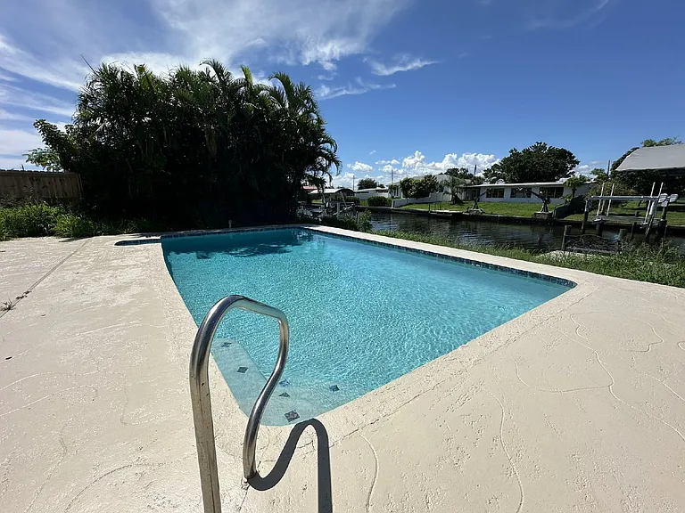 835 Conreid Dr NE — Photo 35