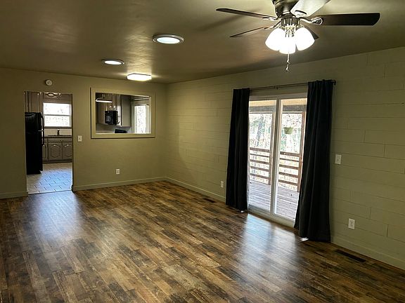 3rd image of 4 Defford Ln