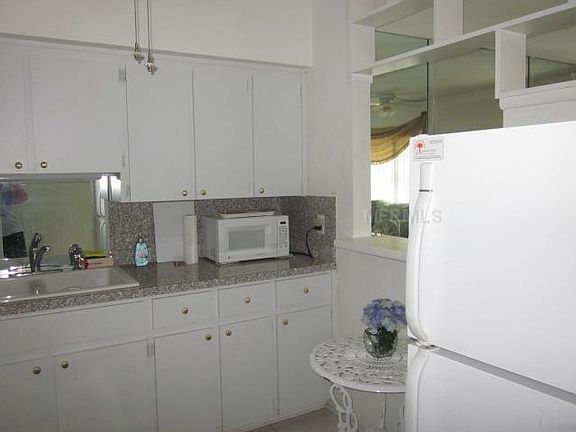 5th image of 2330 Ecuadorian Way APT 78