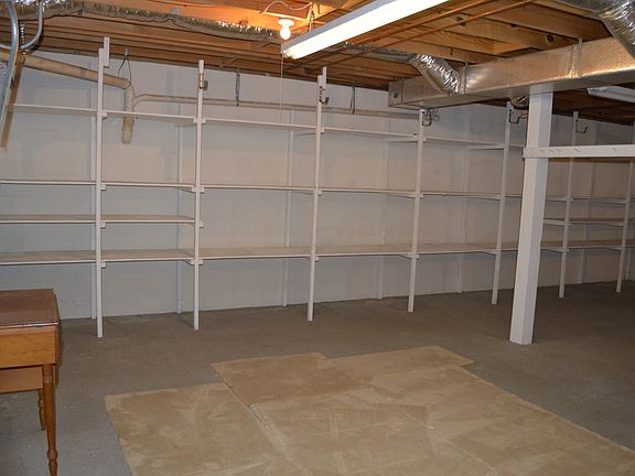 4th image of 1033 Pinemeadow Dr