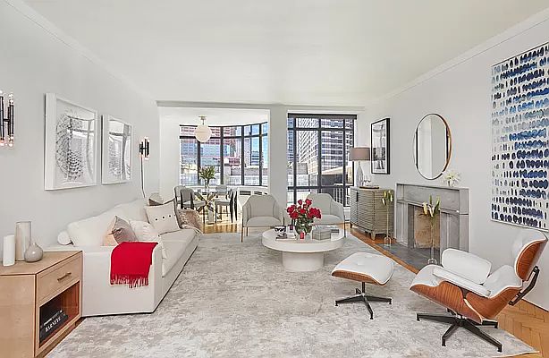 1st image of 17 W 54th St APT 7D