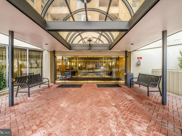 4601 N Park Ave APT 417, Chevy Chase, MD 20815