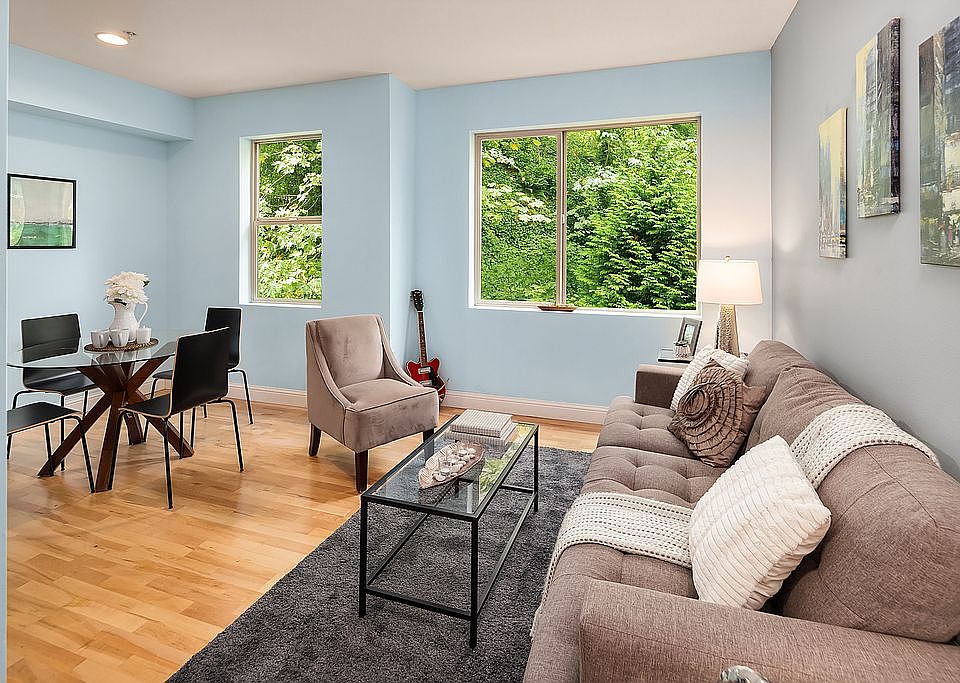 Quiet end unit on greenbelt