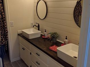 2105 Stepping Stone Trl, Edmond, OK 73013