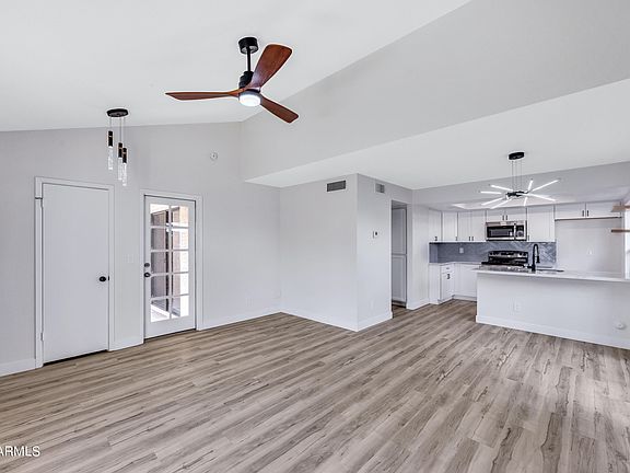 5th image of 739 E LOLA Drive
