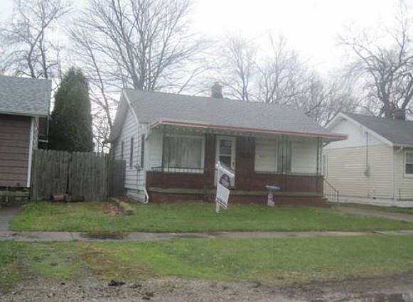 1st image of 520 Courtland St