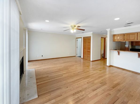 379 N Mentor Ave APT 2