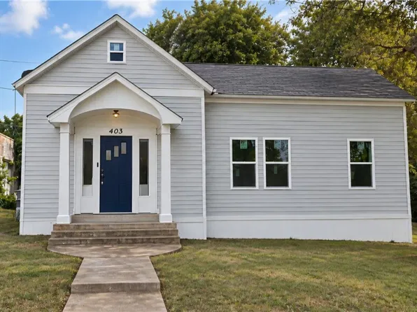 403 W Juan Linn St, Victoria, TX 77901