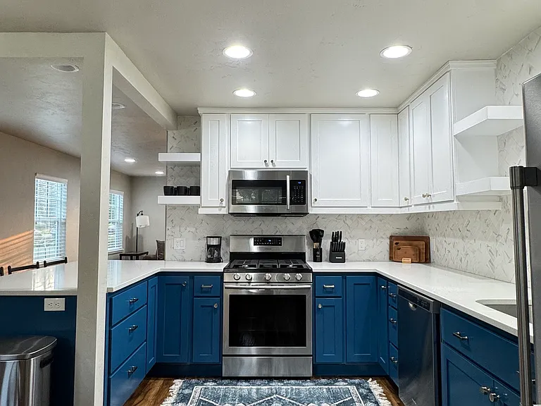 406 N Pacific St — Photo 16