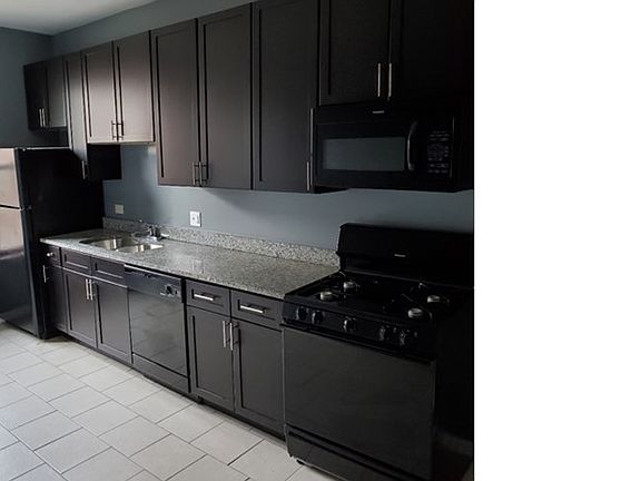 4th image of 705 E 62nd St #3W