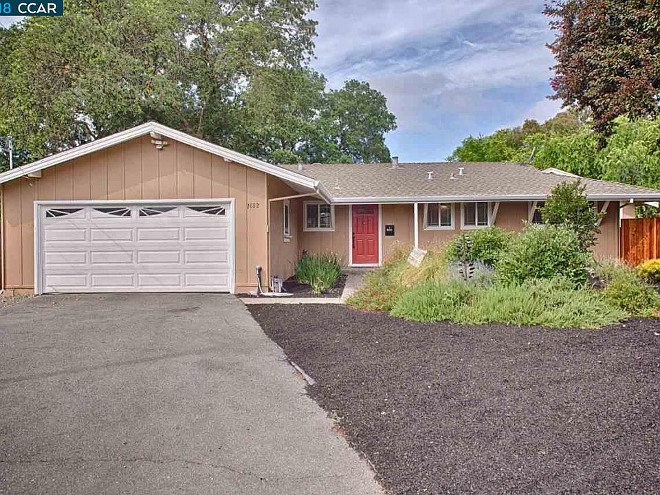 2nd image of 1682 Saint Lawrence Way