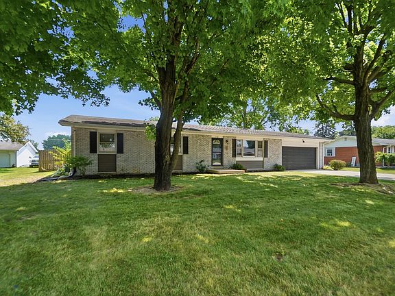 2nd image of 760 Humble Dr