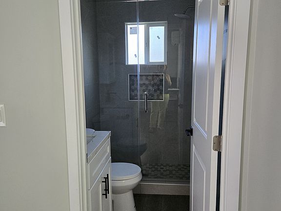 3rd image of 798 E Orange Grove Blvd