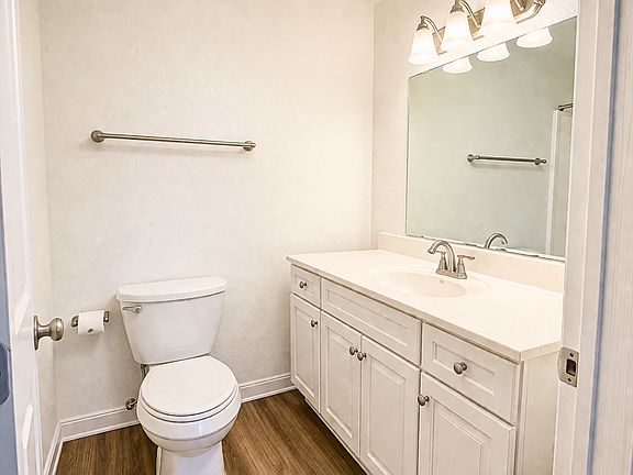 3rd image of 4218 46th St APT 8