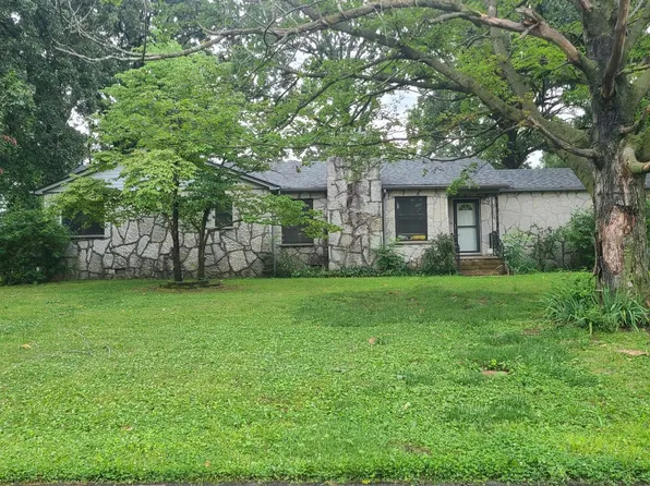 328 E 33rd St, Joplin, MO 64804