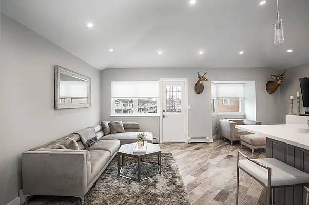 Sold by Century 21 Amiable Realty Group II Inc | media 11
