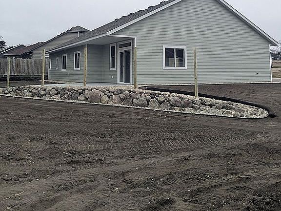 3rd image of 108 Acorn Ave NW