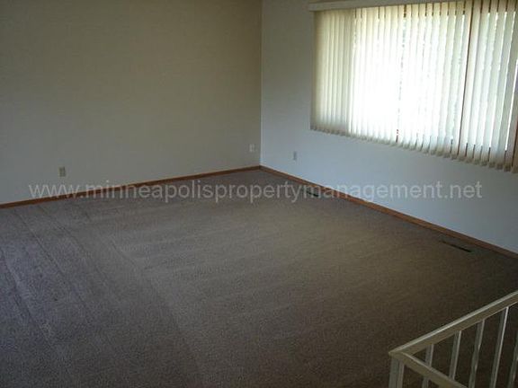 3rd image of 2200 E 123rd St