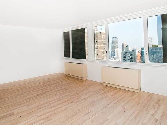 5th image of 322 W 57th St APT 47D