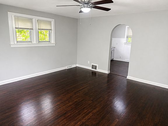 4th image of 2924 Farrow Ave