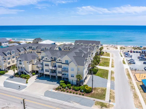 203 Summer Winds Place, Surf City, NC 28445