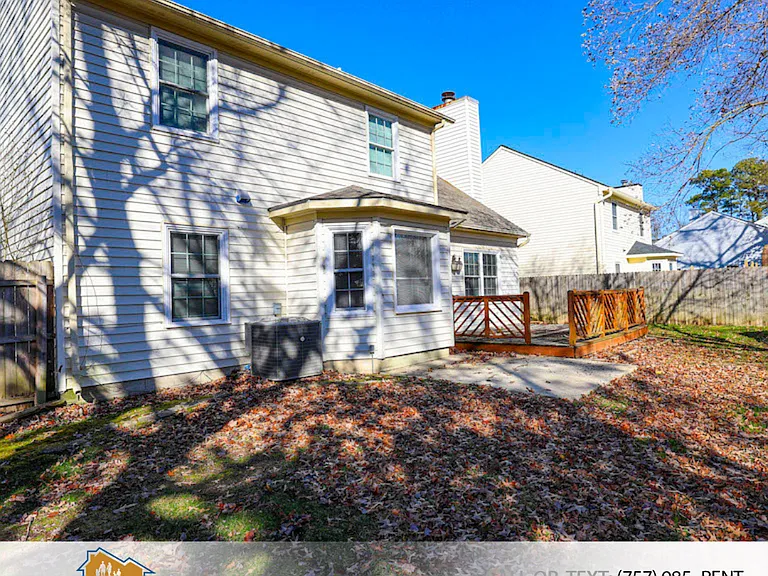 938 Churchill Ln — Photo 38