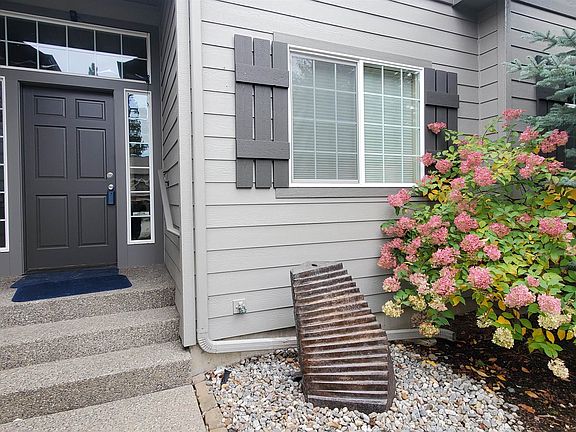 3rd image of 4014 E 41st Ave