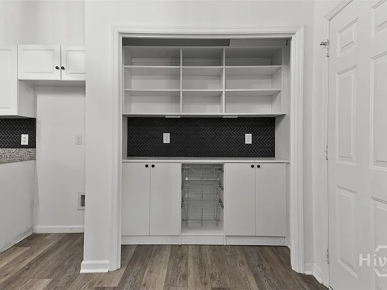 110 Saint Ives Way — Photo 13