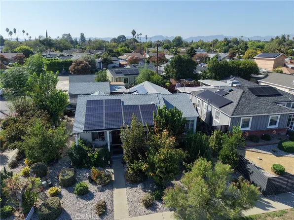 7431 Topeka Dr, Reseda, CA 91335