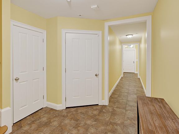 3rd image of 92 Riverwalk Way