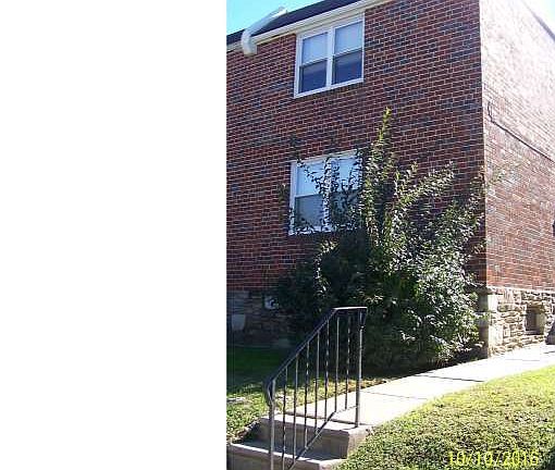 2nd image of 6405 Shelbourne St