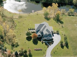 38W259 Stevens Glen Rd, St Charles, IL 60175