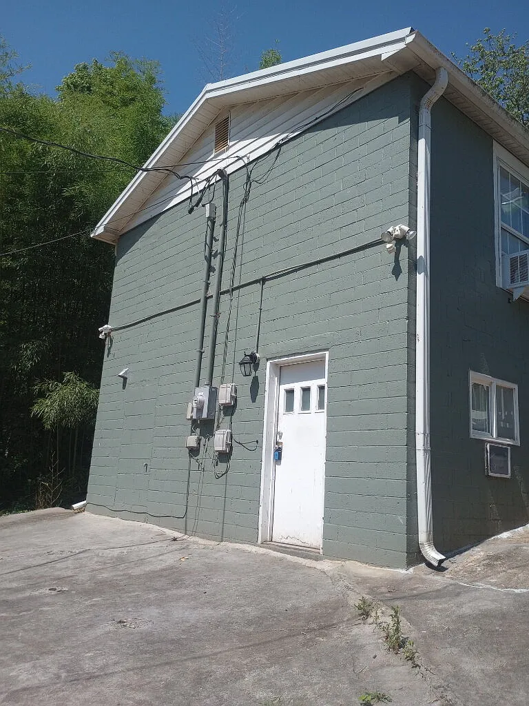 1 bed, 1.0 bath, $750 — Photo 1