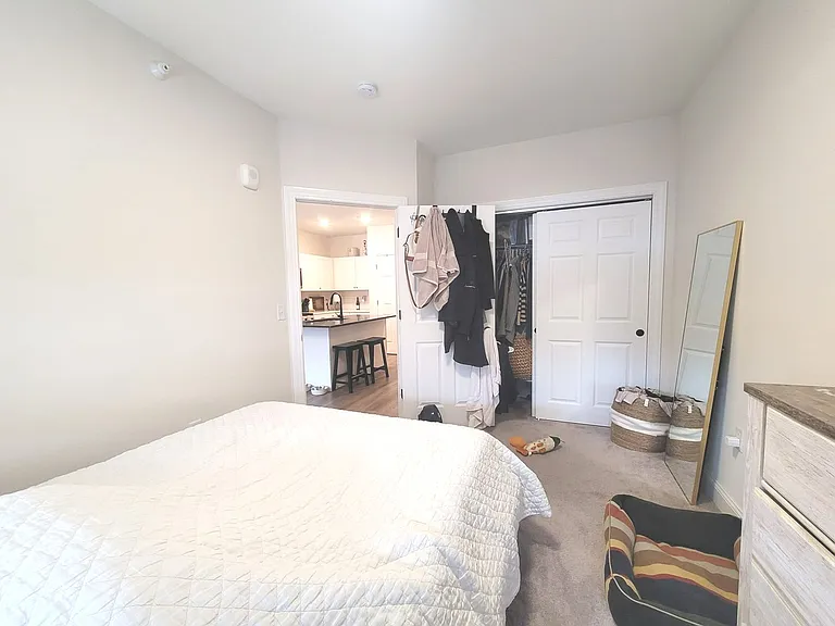 2577 Downer — Photo 22