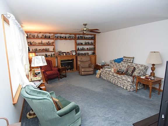 3rd image of 32954 Forest Knoll Dr
