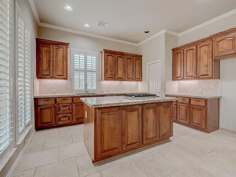 7206 Spring Meadow Ln — Photo 19