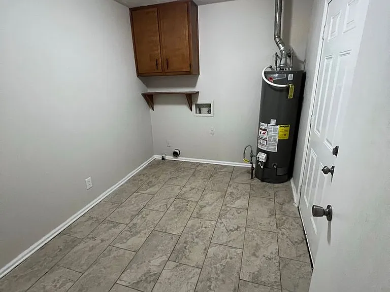 3861 Imperial Dr — Photo 16