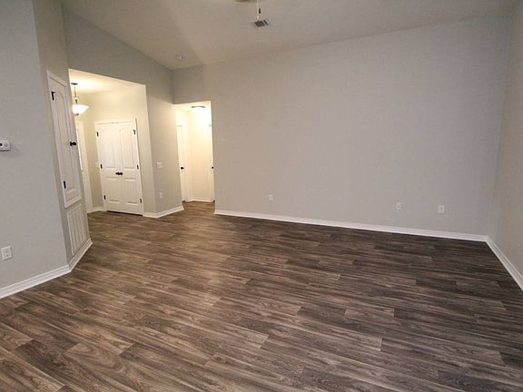 2nd image of 5605 Peach Dr