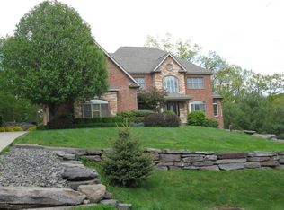 313 Skyline Dr N #L-19, Clarks Summit, PA 18411