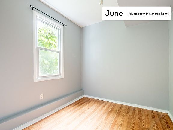 3rd image of 2250 W North Ave #3-B