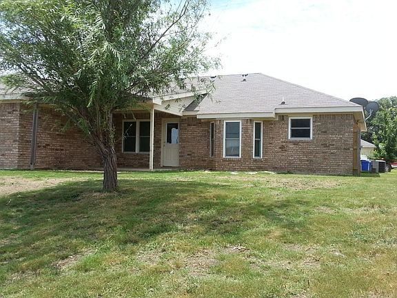 3rd image of 2904 Curtis Dr
