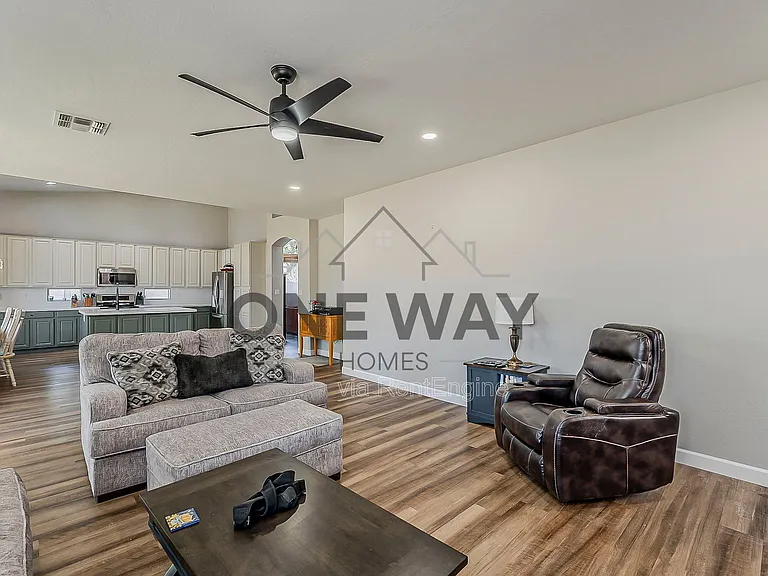 1768 E Marquette Dr — Photo 12